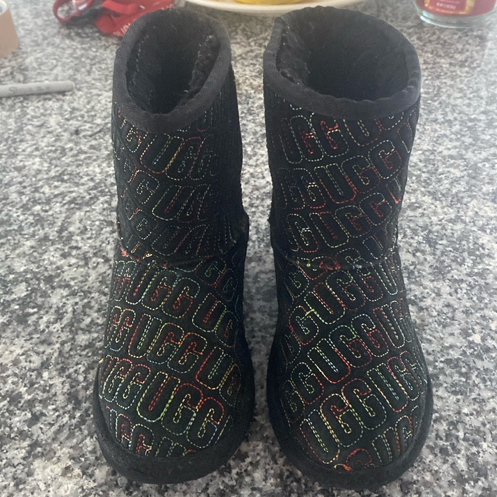 Ugg boot girls size 2